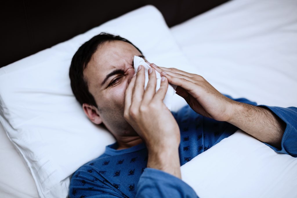 pneumonia-vs-cold-difference-in-symptoms-causes-and-treatments