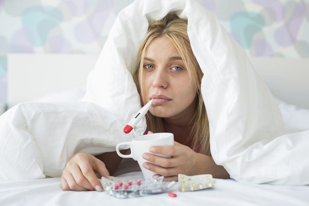 Common Cold Vs Flu Influenza Differences In Symptoms Transmission 