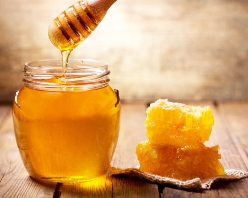 5 Reasons to Consume Honey before Bed
