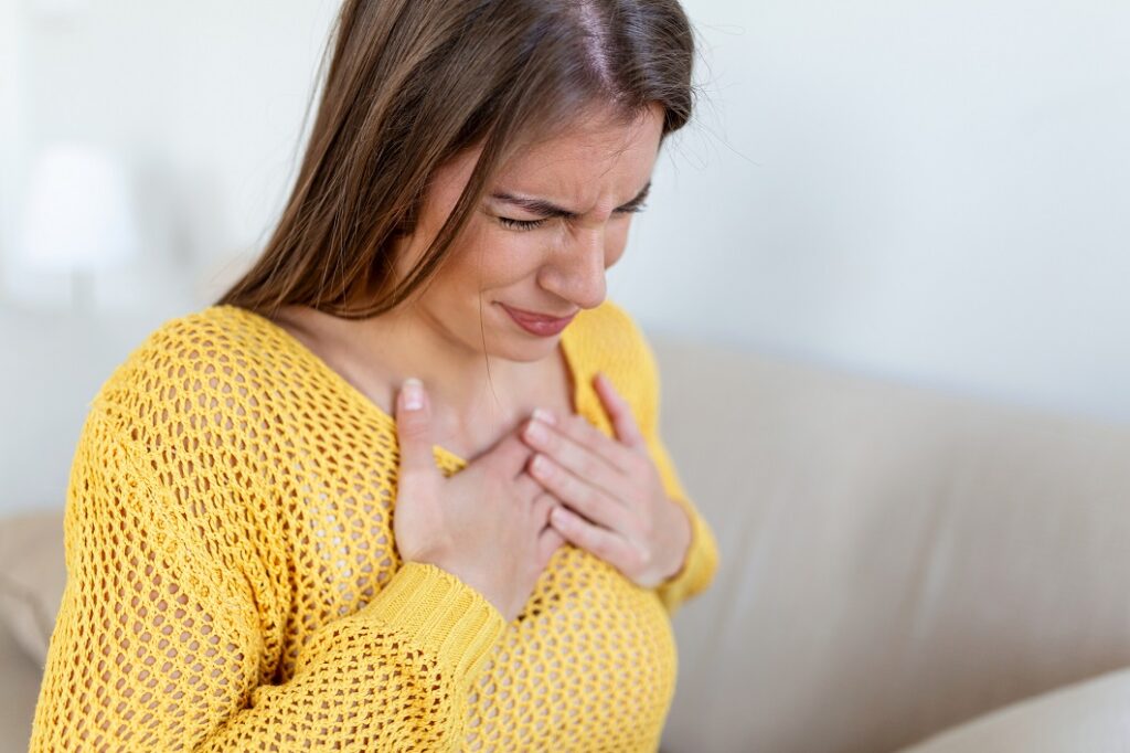 chest-pain-can-occur-due-to-non-cardiac-causes-too-study