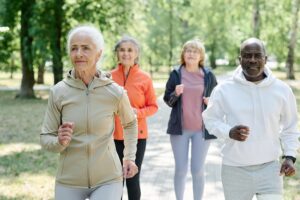 Adults with diabetes who follow recommended physical activity guidelines can reduce the risk of dying early.